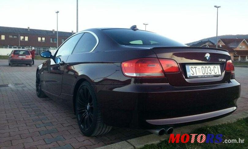 2007' BMW Serija 3 330Ci photo #2