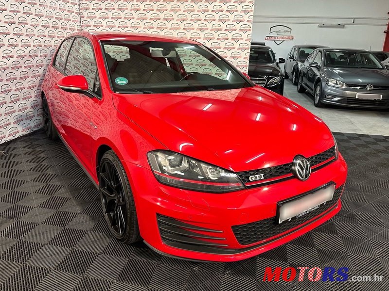 2013' Volkswagen Golf VII 2.0 Gti photo #3