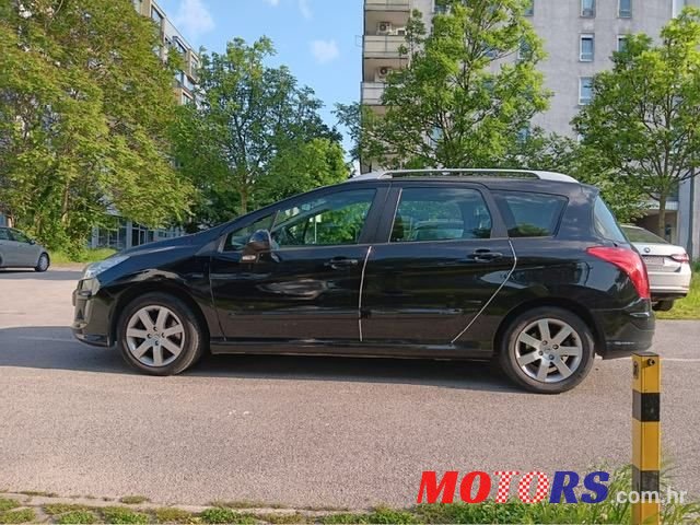 2009' Peugeot 308 Sw photo #2