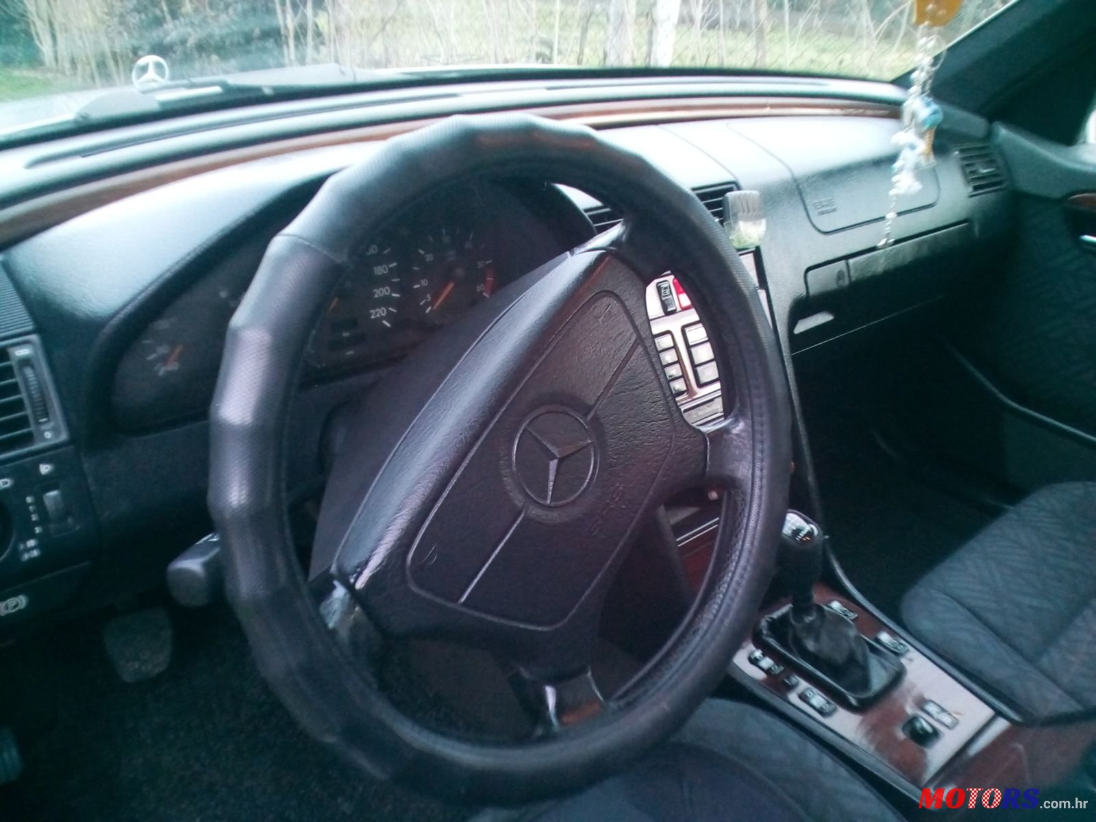 1986' Mercedes-Benz C-Class C 250 photo #2