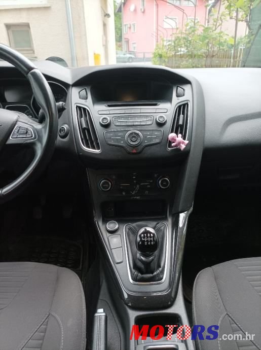 2016' Ford Focus photo #5