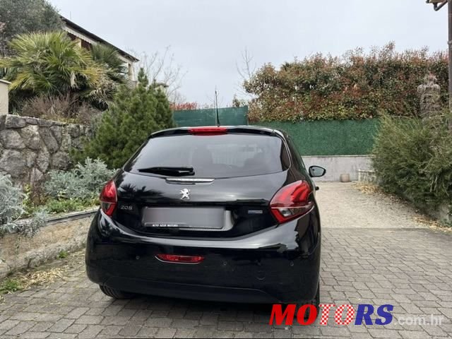 2017' Peugeot 208 1,2 Puretech photo #5