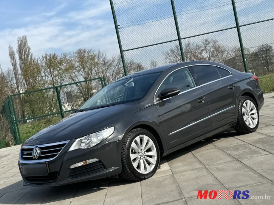 2011' Volkswagen Passat 2,0 Tdi photo #1