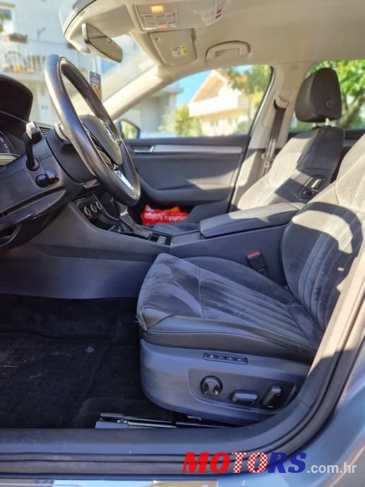 2018' Skoda Superb Combi photo #6