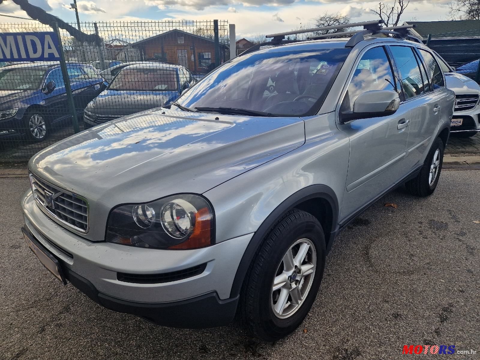 2008' Volvo XC90 2.5T Awd photo #3
