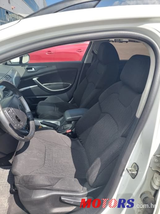 2012' Citroen C5 photo #4