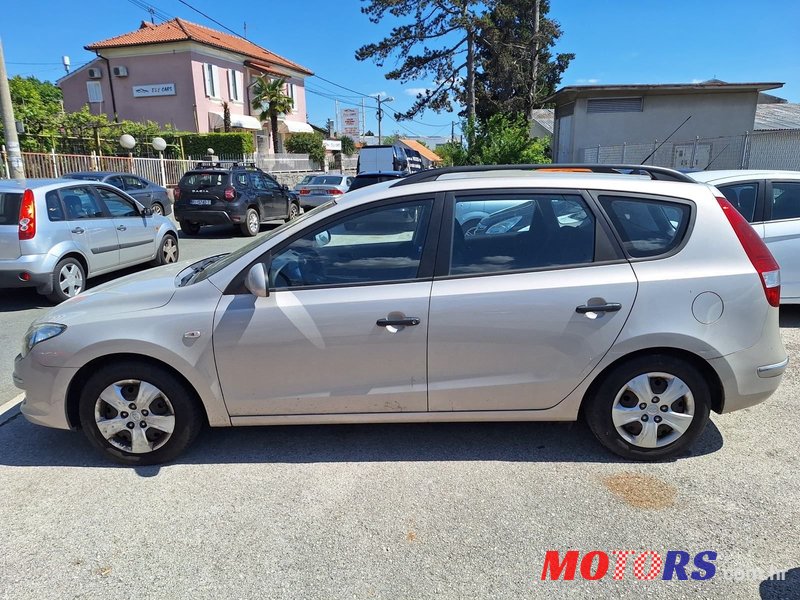 2009' Hyundai i30 1,4 photo #6