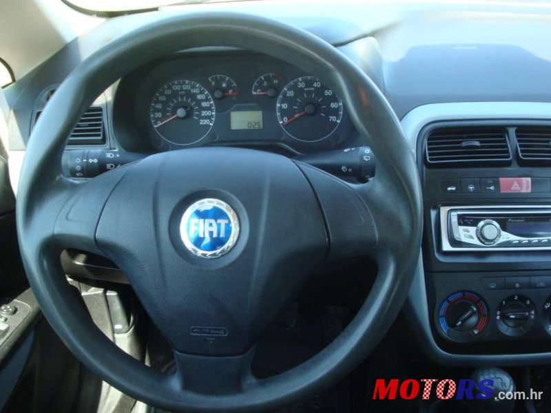 2007' Fiat Punto photo #5