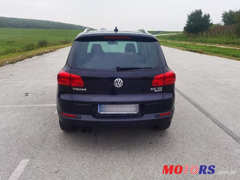 2015' Volkswagen Tiguan 2,0 Tdi Bmt photo #2