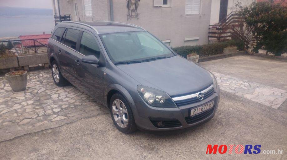2005' Opel Astra Caravan 1,7 Cdti Sport photo #1