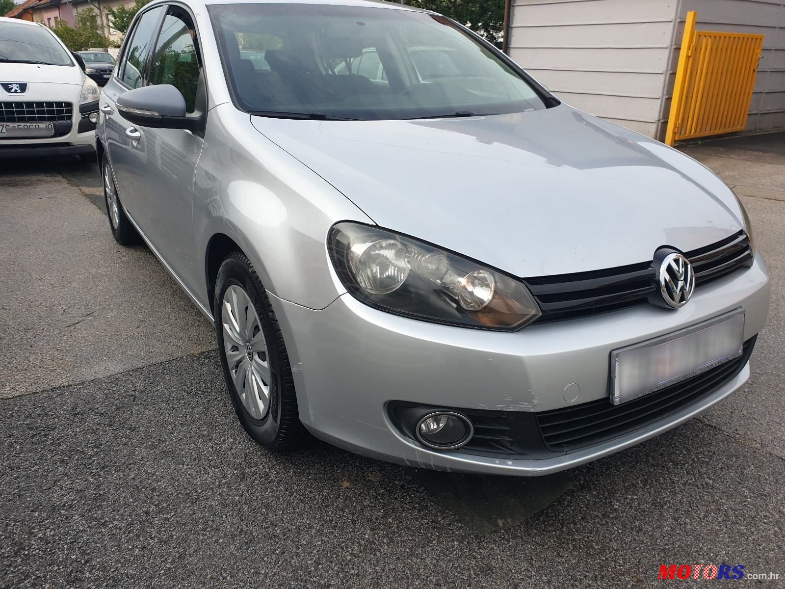 2011' Volkswagen Golf VI 1,6 Tdi photo #2