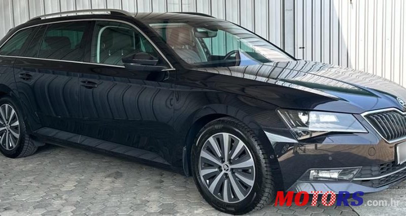 2017' Skoda Superb Combi photo #4