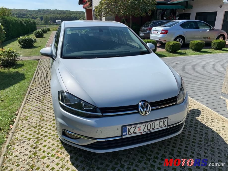 2017' Volkswagen Golf 7 1,0 Tsi photo #3
