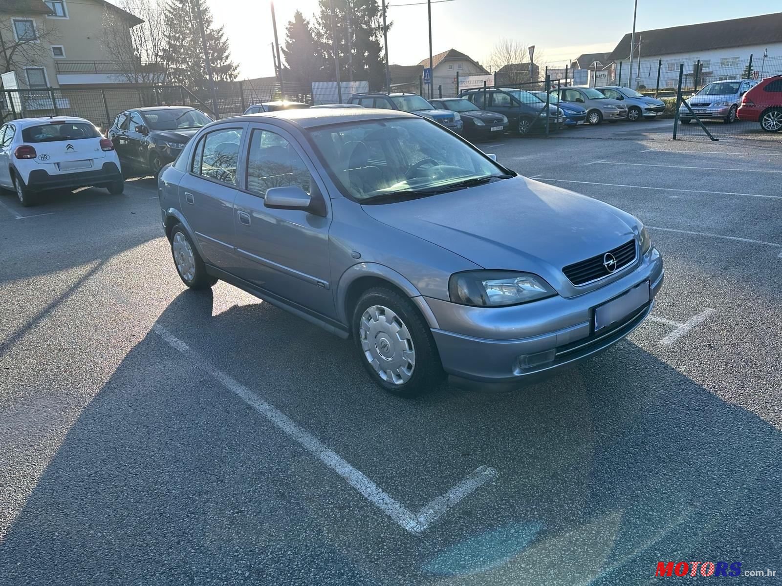 2004' Opel Astra 1,7 Cdti photo #1