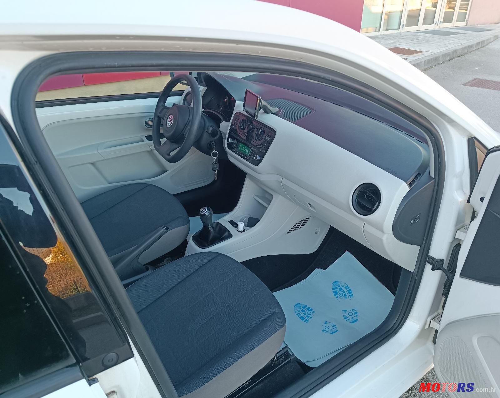 2012' Volkswagen Up! 1,0 Up! photo #4