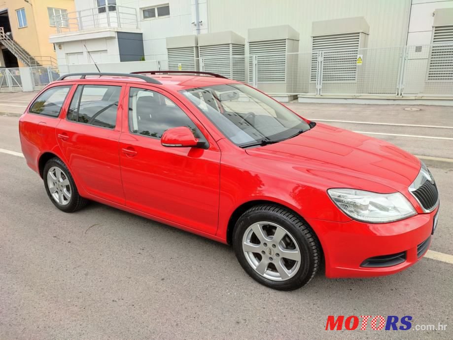 2012' Skoda Octavia Combi photo #5