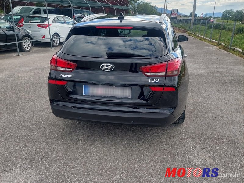 2018' Hyundai i30 1.6 Crdi photo #5