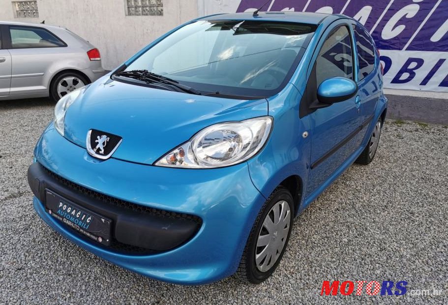 2007' Peugeot 107 1,0 photo #1