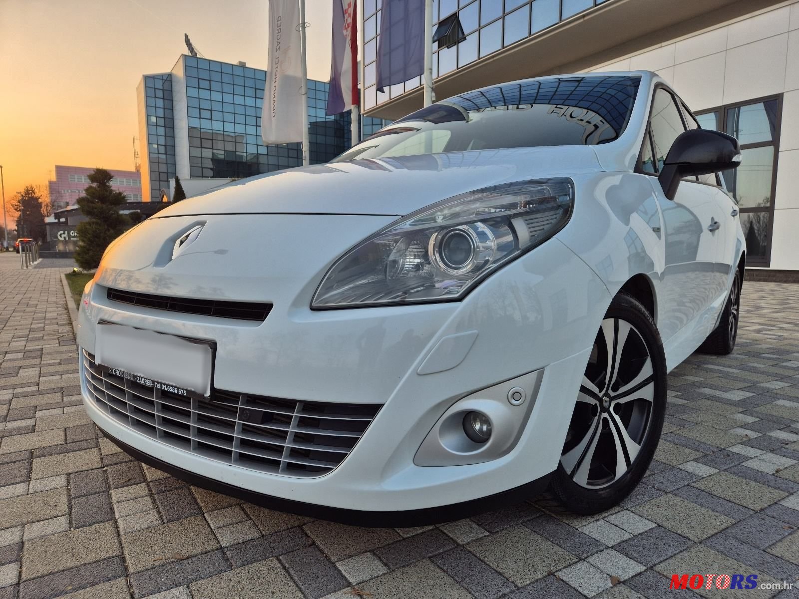 2011' Renault Grand Scenic 2,0 Dci photo #3