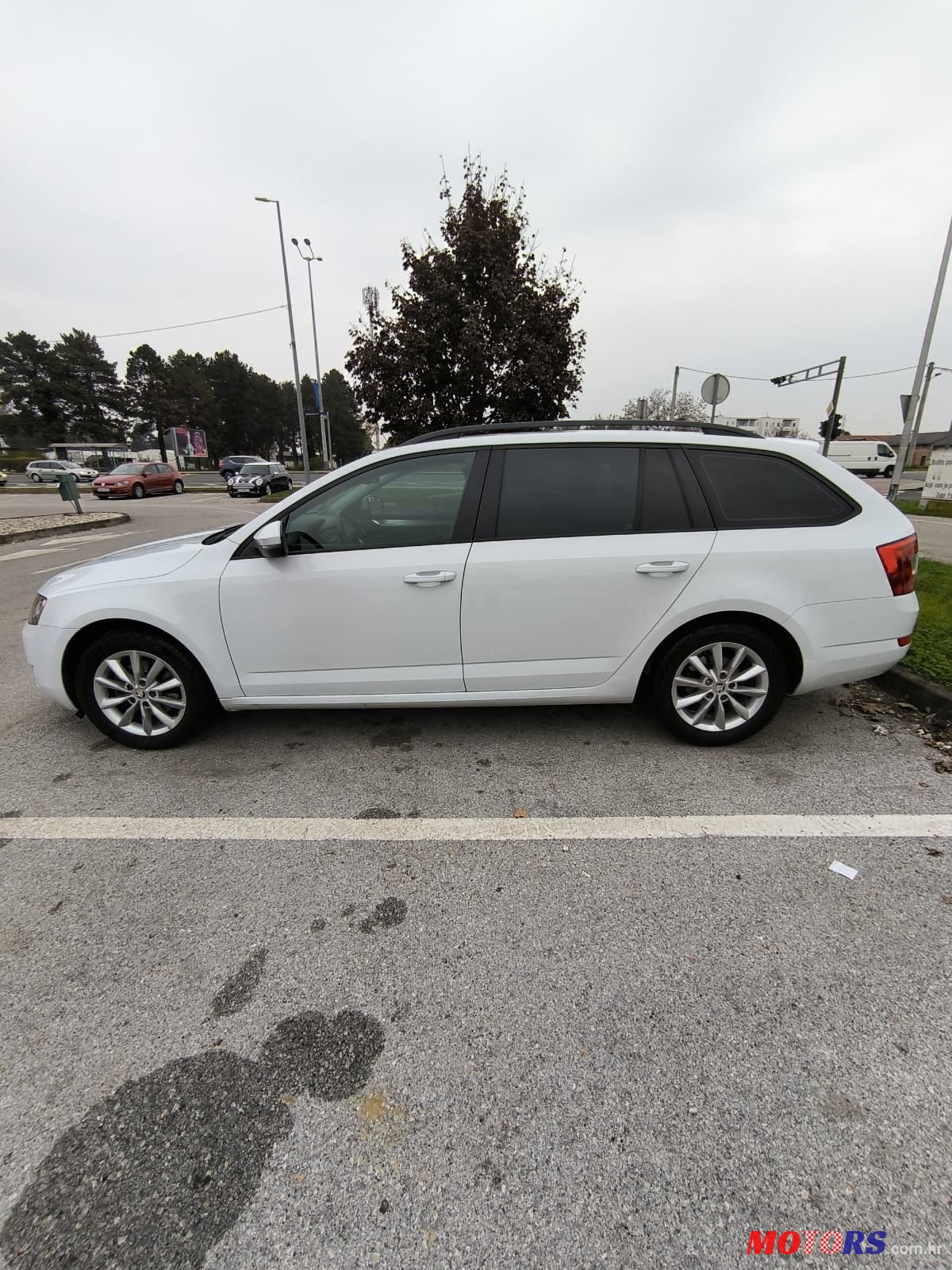 2015' Skoda Octavia Combi photo #5