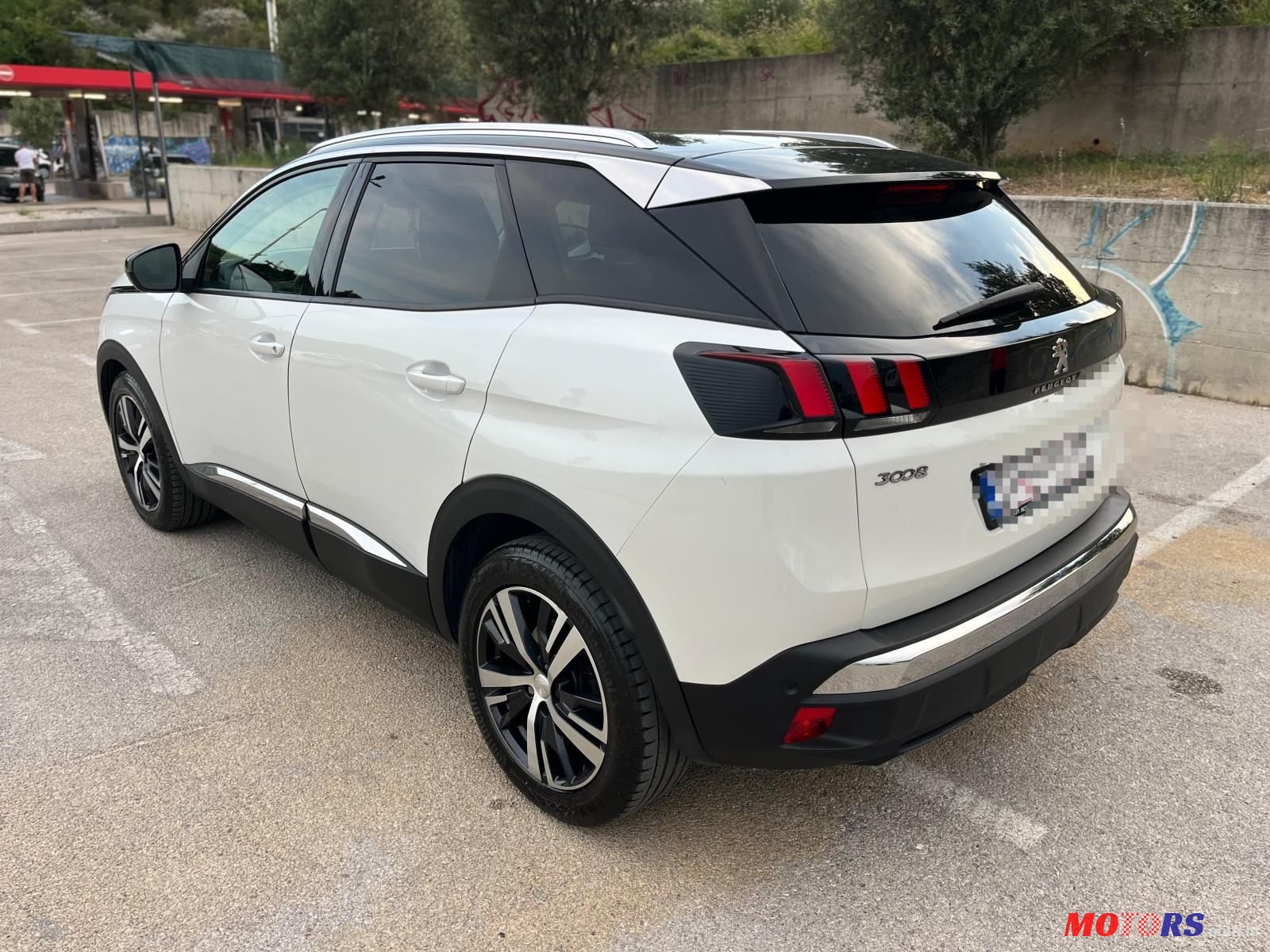 2020' Peugeot 3008 1,5 Bluehdi photo #3