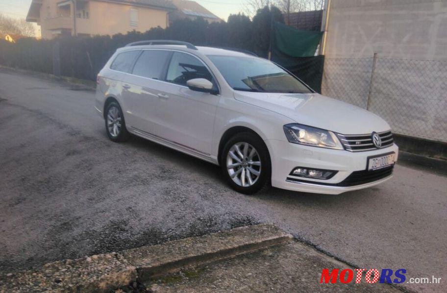 2013' Volkswagen Passat Variant photo #1