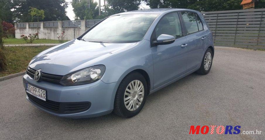 2010' Volkswagen Golf VI 1,6 Tdi photo #1