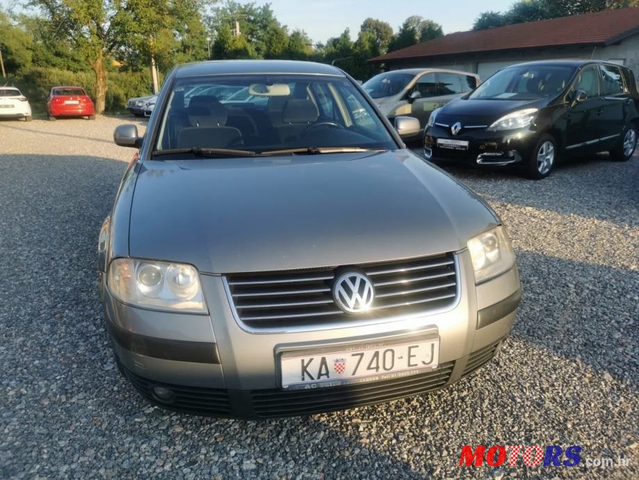 2003' Volkswagen Passat 1,9 Tdi photo #2