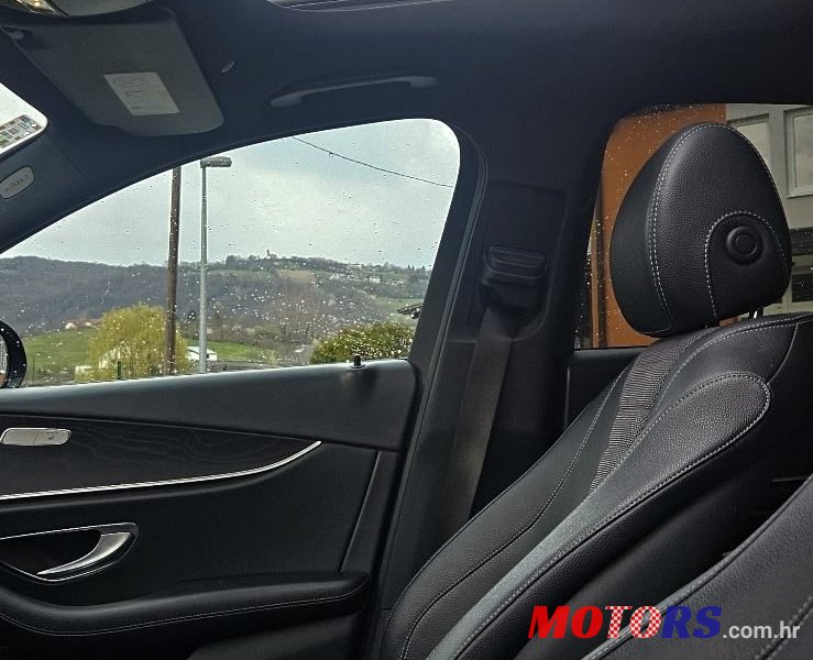 2017' Mercedes-Benz E-Klasa 220 photo #5