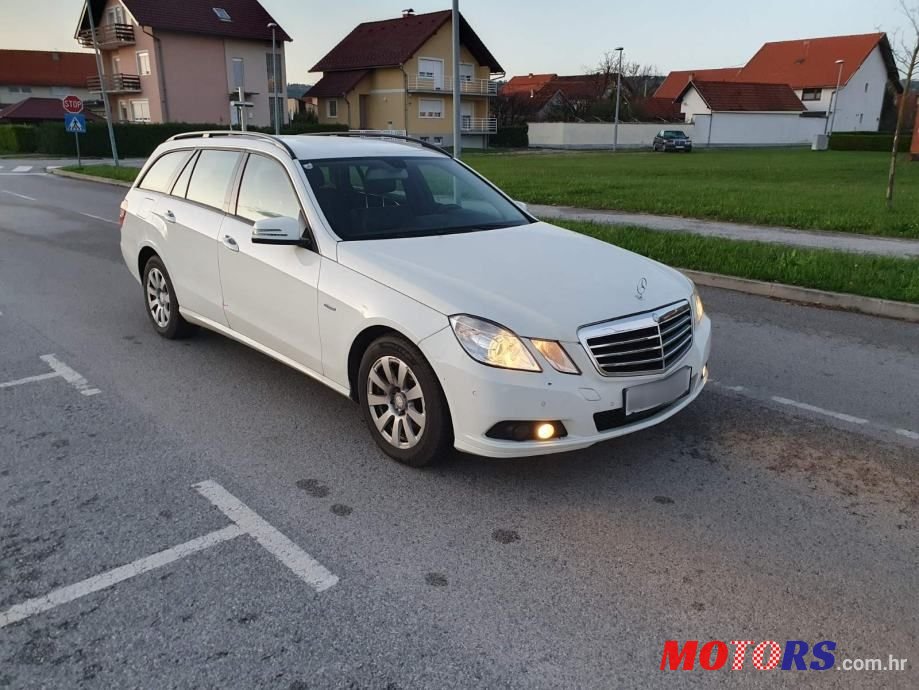 2011' Mercedes-Benz E-Klasa T-Model 200 Cdi T photo #3