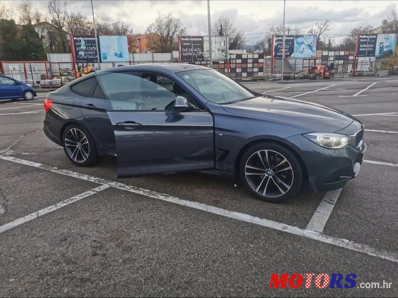 2018' BMW Serija 3 330D photo #4