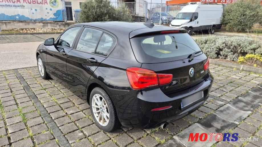 2016' BMW Serija 1 116I photo #4