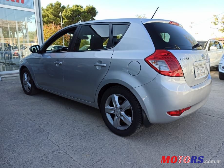 2011' Kia Ceed 1.6 photo #3