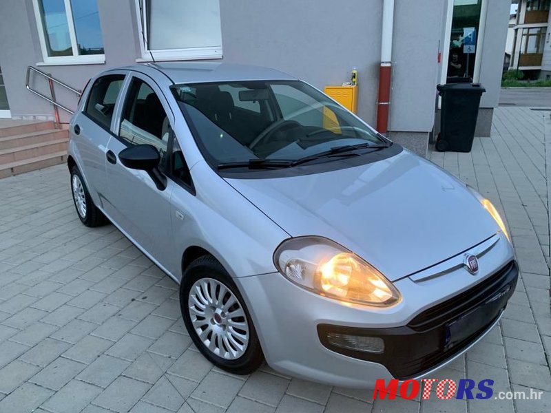 2010' Fiat Punto Evo 1,4 8V photo #2