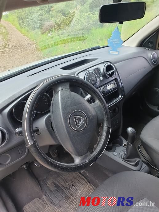 2015' Dacia Logan photo #2