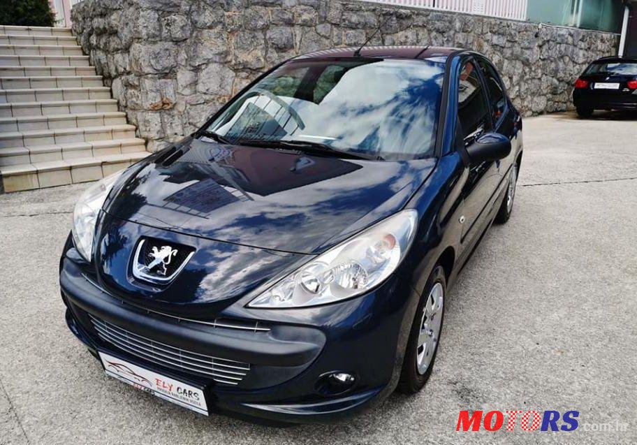 2010' Peugeot 206 1,1 photo #1