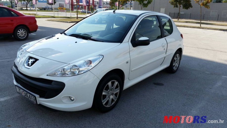 2012' Peugeot 206 photo #1