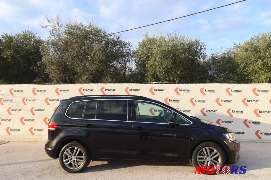 2017' Volkswagen Touran 2,0 Tdi photo #2