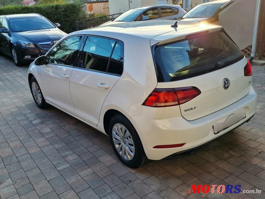 2017' Volkswagen Golf VII photo #2