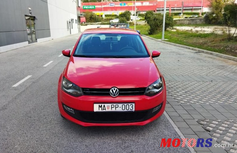 2014' Volkswagen Polo photo #1