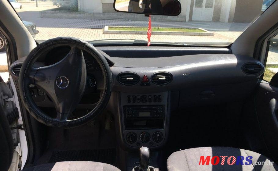 2002' Mercedes-Benz A Class 170 Cdi Classic photo #3