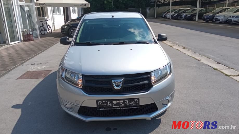 2014' Dacia Sandero photo #4