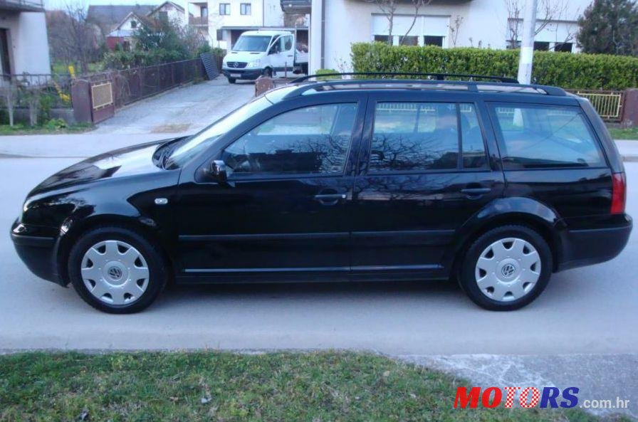 2001' Volkswagen Golf IV photo #2