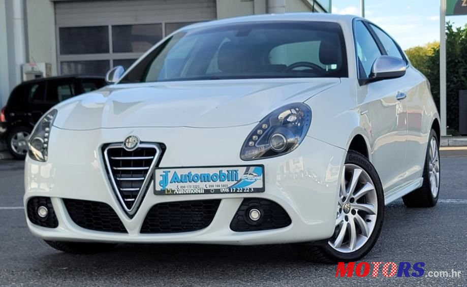 2011' Alfa Romeo Giulietta 2,0 photo #1