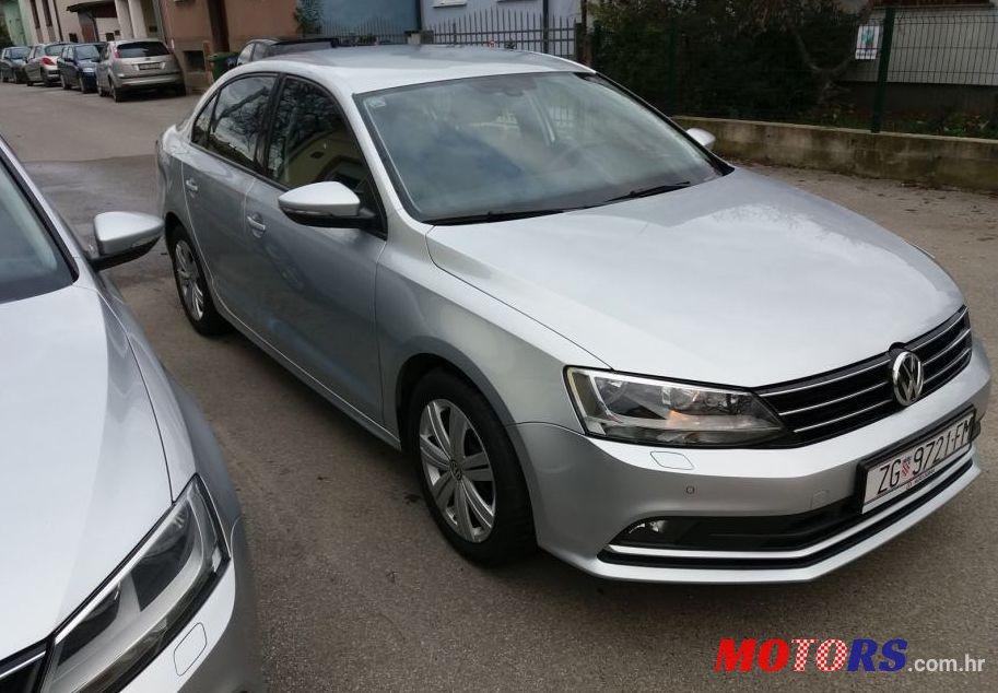 2015' Volkswagen Jetta 2,0 Tdi Bmt photo #1