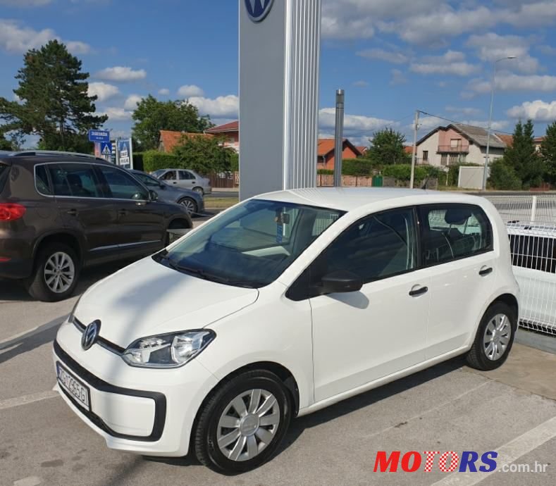 2017' Volkswagen Up! 1,0 photo #1