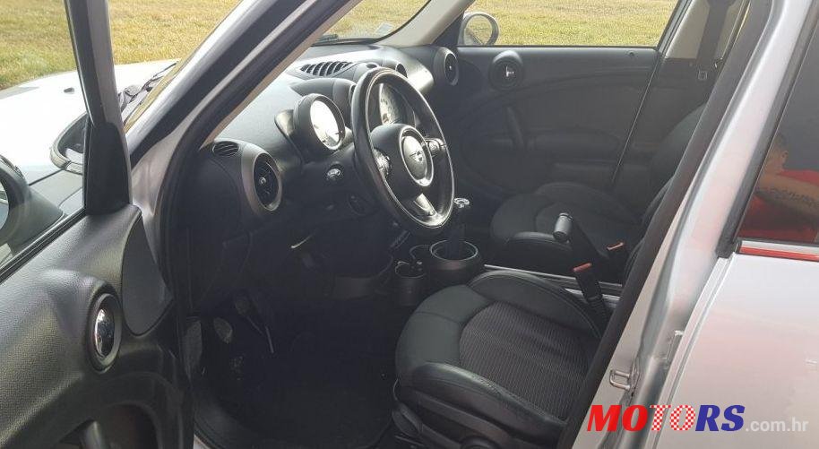 2011' MINI Countryman 1.6 D Sport photo #2