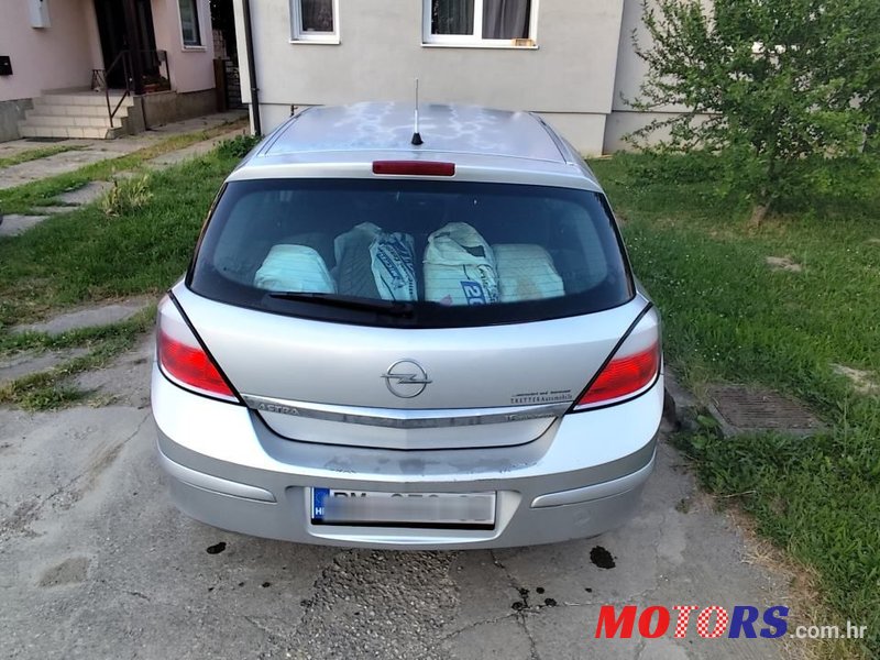 2004' Opel Astra 1,6 photo #5