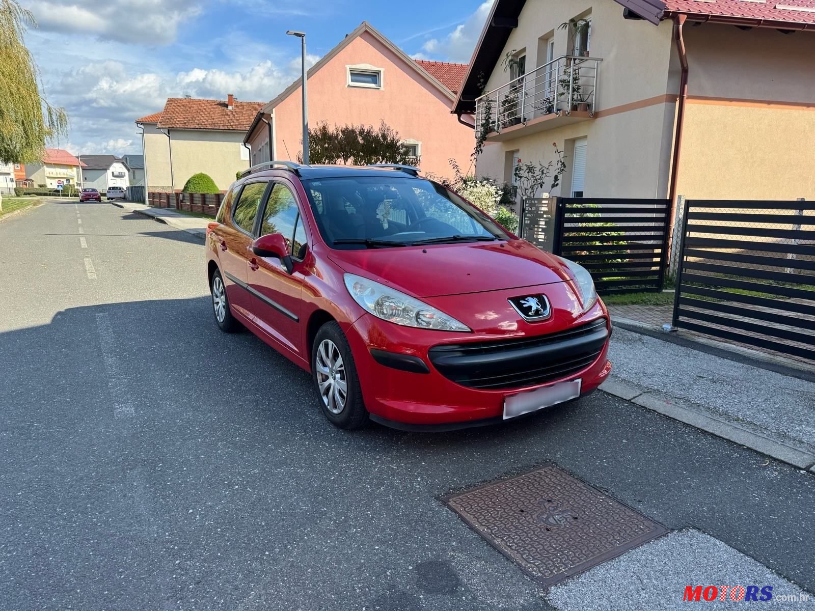 2008' Peugeot 207 Sw photo #2