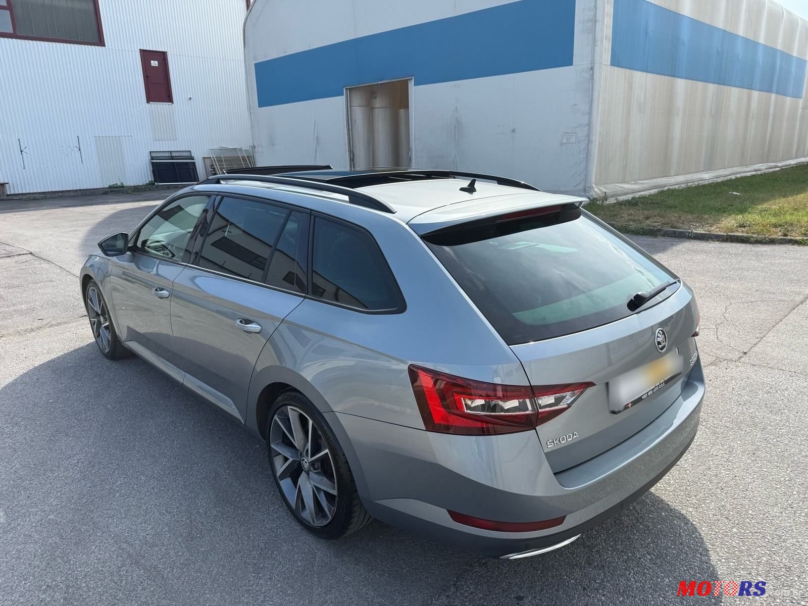 2019' Skoda Superb Combi photo #3